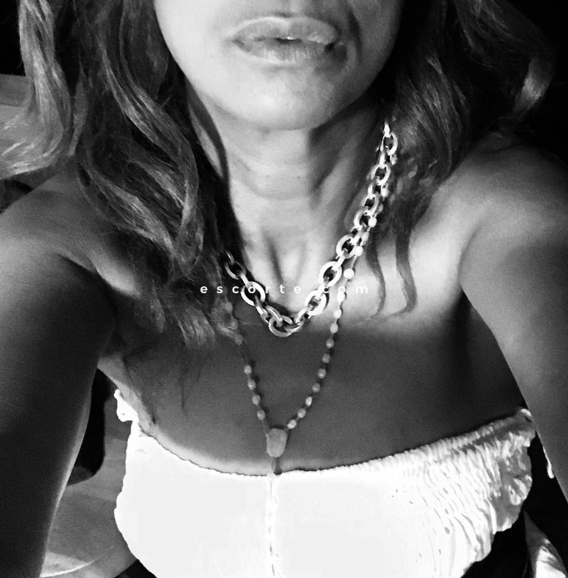 plan q rencontre escort Bordeaux Melle C